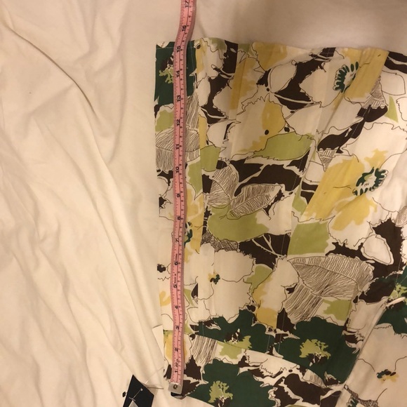 💕💕lovely mini skirt from BCBG💕💕 - Picture 4 of 4